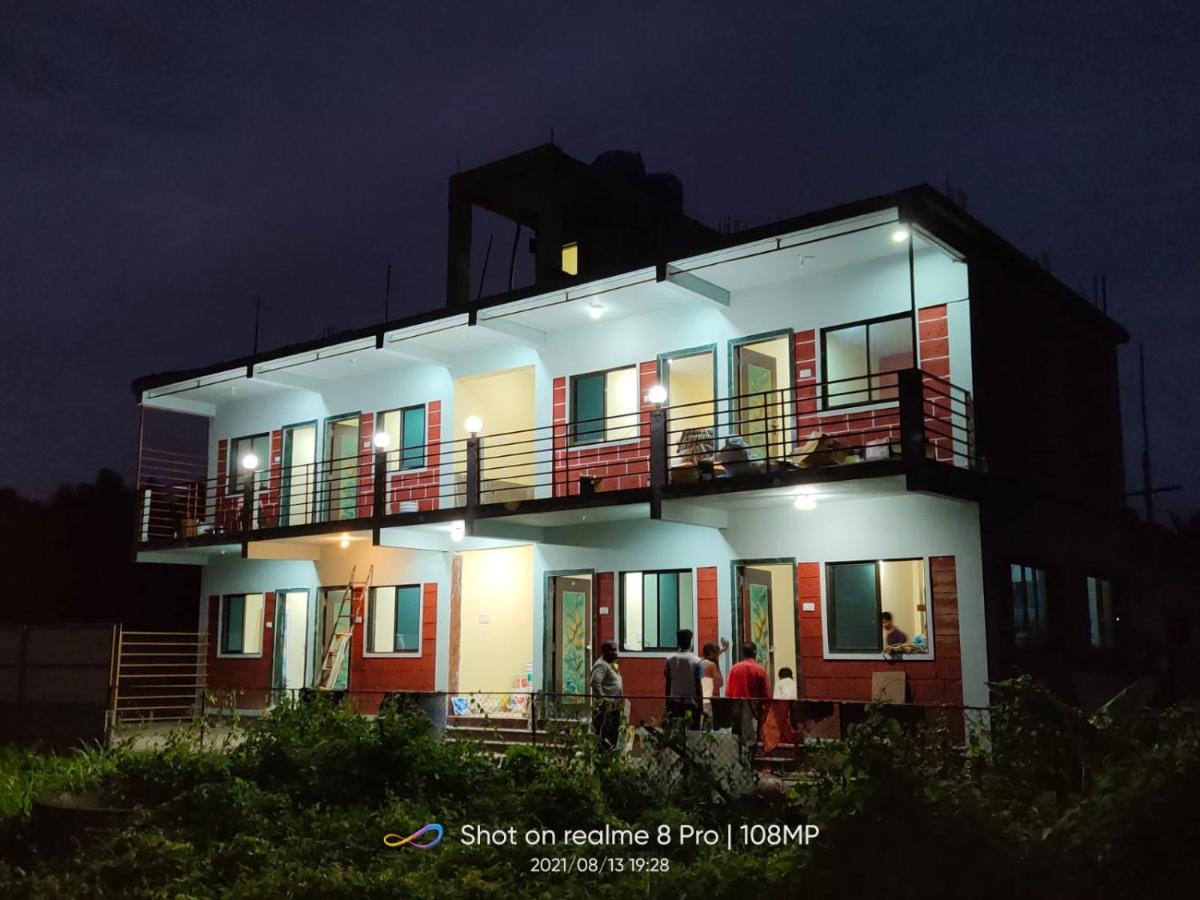 Shree Vighnaharta Cottage Alībāg Buitenkant foto