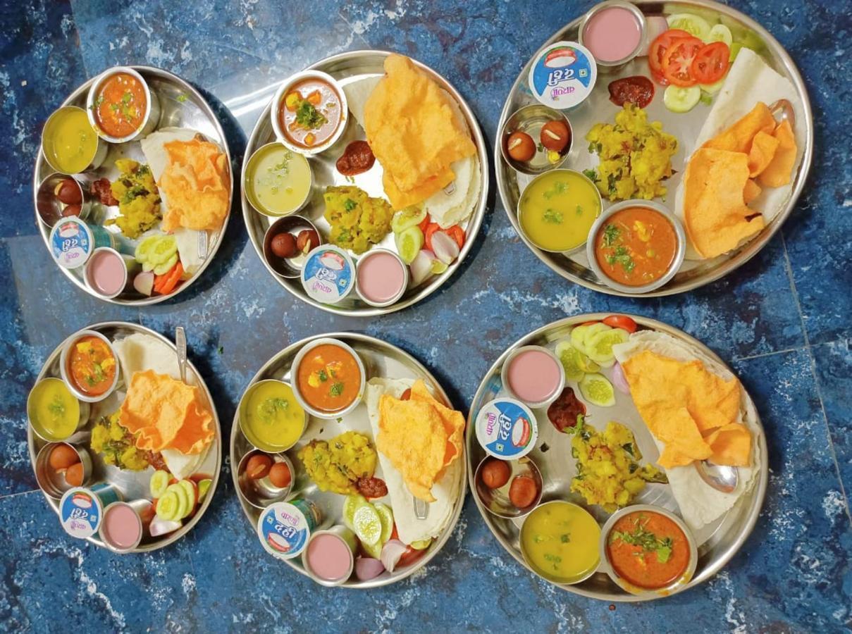 Shree Vighnaharta Cottage Alībāg Buitenkant foto